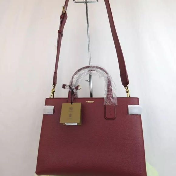 $1790 BURBERRY MD BANNER CRIMSON LEATHER CHECK CANVAS SHOULDER MEDIUM TOTE BAG - Picture 2 of 3